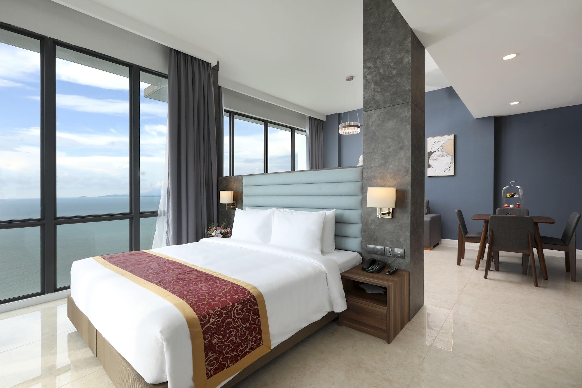 Hotel Hompton By The 4*
