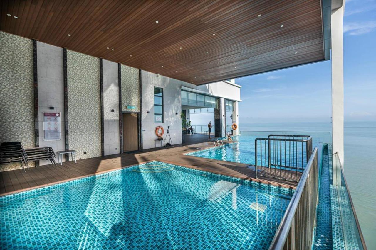 Hotel Hompton By The 4*