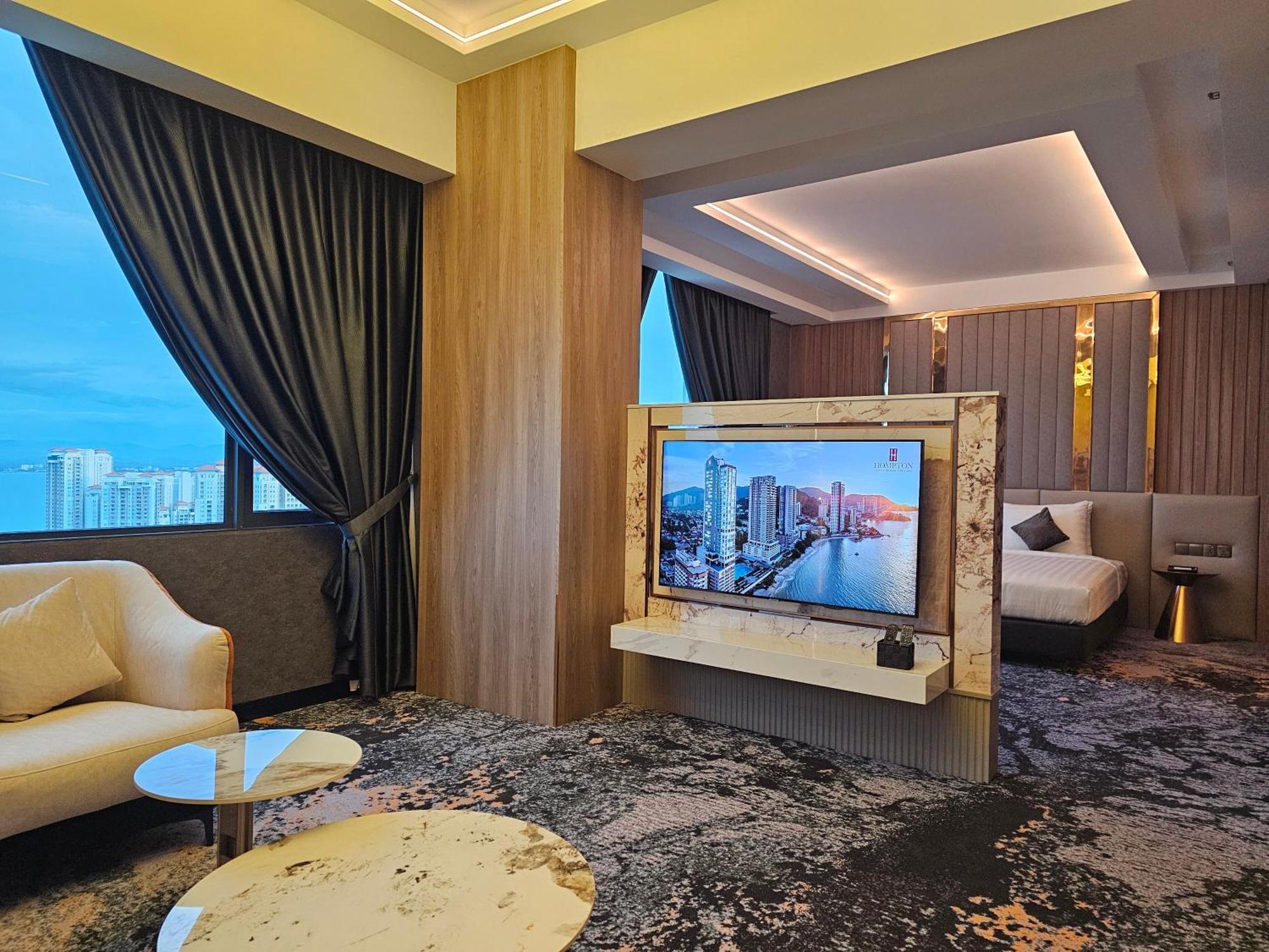 Hotel Hompton By The George Town